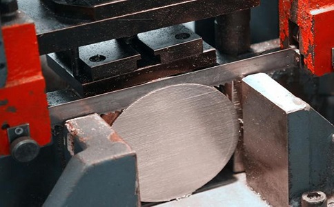 十堰影响双金属带锯条使用寿命的主要因素有哪些？